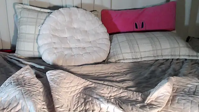 Ivywyn - Fuck my dildo until I cream and squirt
