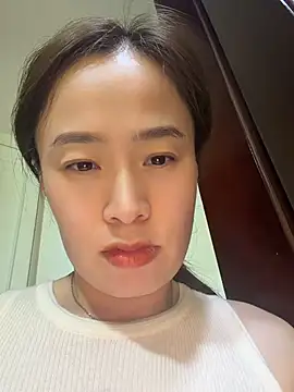 Saozi666 - 完成目标：M腿、骑乘视角、后入视角、手指入穴、疯狂揉捏奶子、BB坐脸、挤奶水