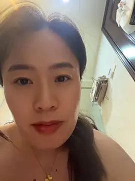 Saozi666 - 完成目标：M腿、骑乘视角、后入视角、手指入穴、疯狂揉捏奶子、BB坐脸、挤奶水