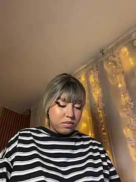 MiissVelvett - get naked
