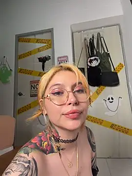 YunoRose_ - look my pussy POV