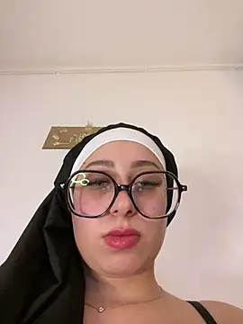 Queenlo_xxx - suce très fort ton gode lolo