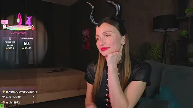 Beatrice_Brice - boob massage 😍