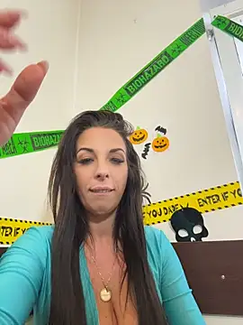 Almmaxxxx - Show pussy front of my neighbor😈😈