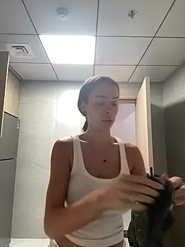 SexySophiaax - Oil nipples 💋