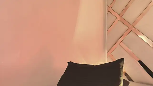 Mia_Pembroke_ - Fuck me with the machine, 5-minute sessi