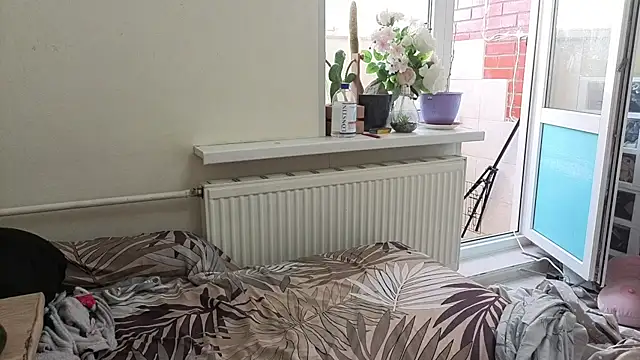 Charlotte_wow - SHOW PUSYY ~ SPREAD LEGS