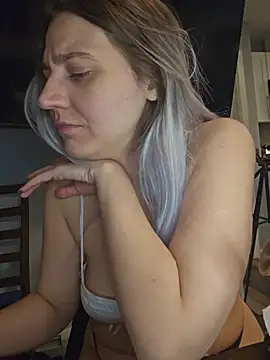 ScarletsWeb - SQUIRT highest tipper gets :gift: