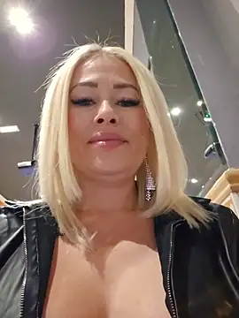 MILFBARBY - Make me wet