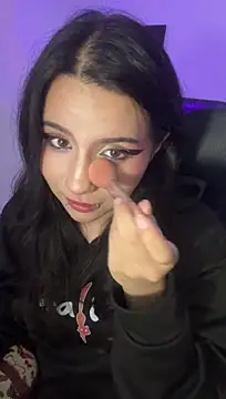HollyPeachh - Take control 2 min + boobs bouncing out
