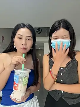 Su456711 - 特写女儿bb加开票妈妈帮女自慰