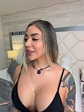 Miacoleman_ - big squirt 💦💦💦