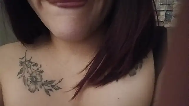 Kittysweetieprrr - Masturbacion con dildo y plug anal