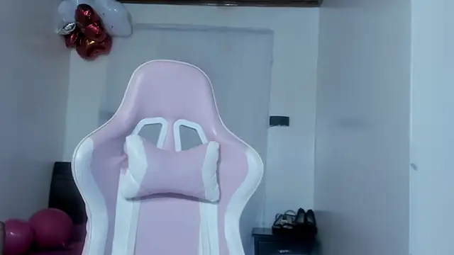 EbonyNaughty1000 - open pussy