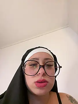 Queenlo_xxx - suce très fort ton gode lolo