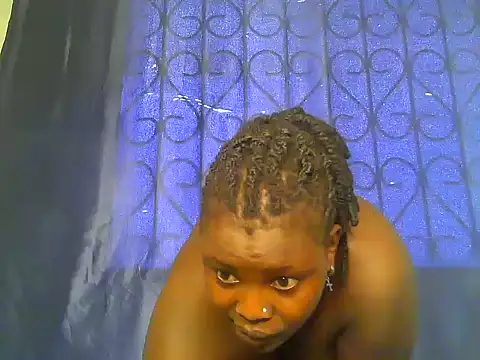 Queen_beautyy - HELP BEAUTY GET A NEW DILDO DADDIEY