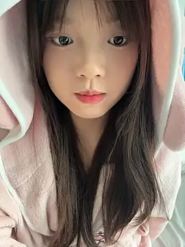 Youbaby-Love - 有家人在外面今天不用小粉哥哥帮妹妹揉胸