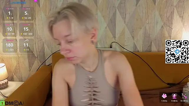 Michelle_Blond - tease pussy