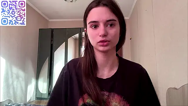Barbie_ee - drooling on my nipples