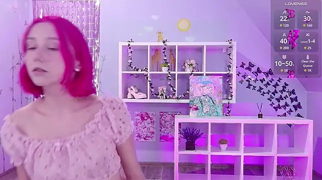 PinkiePae - STRIPTEASE