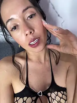 MiaForever1 - Plug Anal 🥵🍑