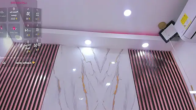 Karina_mason