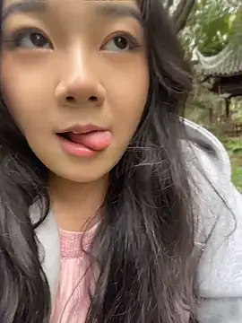 Luna-girl - 户外脱掉内衣裤真空两小时