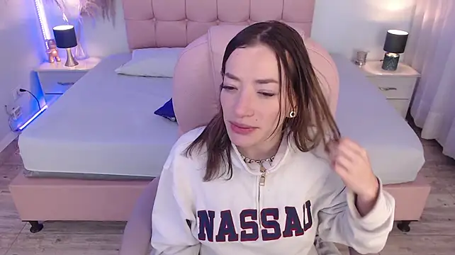 Zoe_jones13 - Show tits + massage + bouncee!!