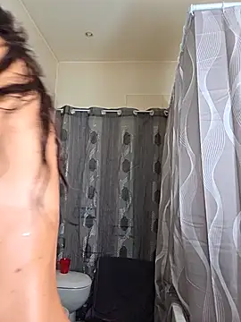 EmySkinny85