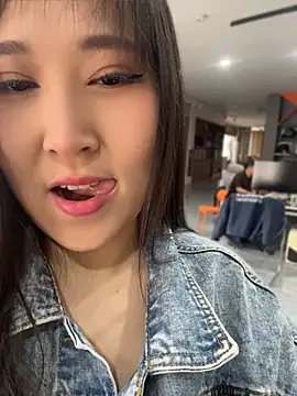 Doreennn - 车上有侄子，带他去剪头发，不能叫
