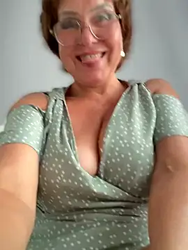 Bettybutter_ - All naked and crazy cumin for you