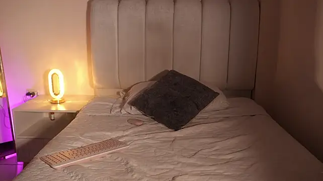 Isaa_19 - Ride dildo