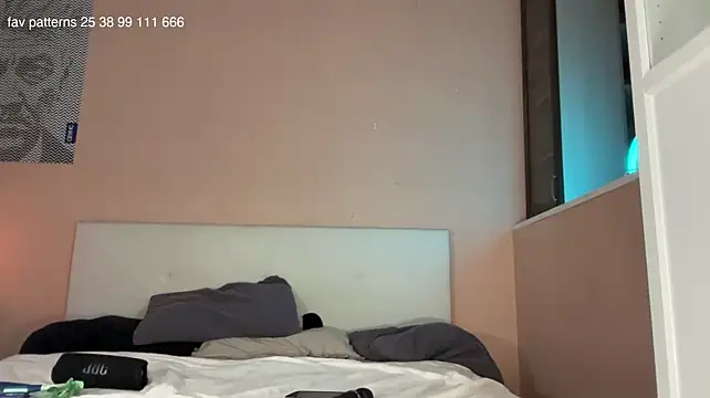 Ass_latte - finger my pussy in doggy