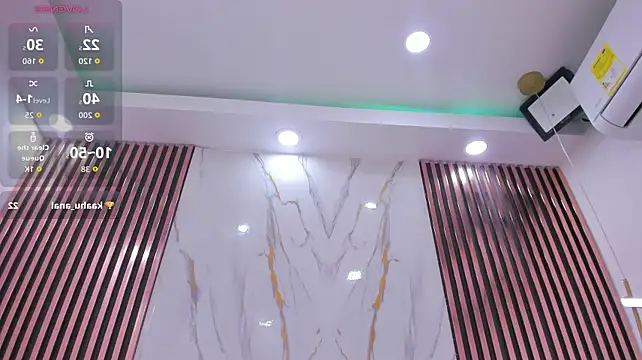 Karina_mason