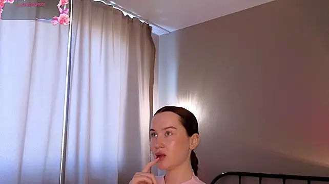 Bornsexyesterday - flash boobs