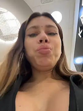 Jucie_Boom - RISKY BOOB FLASH IN GROCERY😱🥵