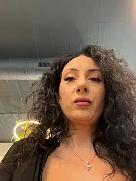 BeckyShineX - Make Me Feel Like a Queen👑