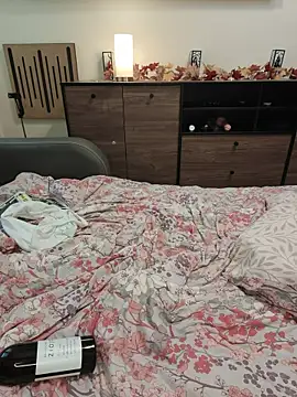CIRCEE - ride huge dildo on TS