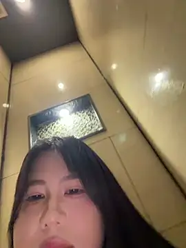 AAin-00 - 裸播10分钟