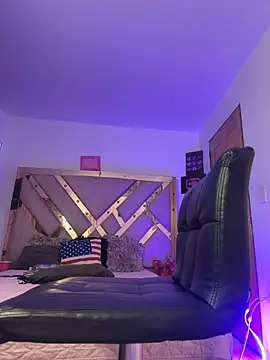 Victoria14_ - Tip menu ON for shows come! 🎃😈💦