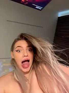 HugeBoobsAlice - DOMI FUCK PUSSY + FONTAIN SQUIRT