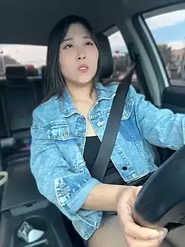 Doreennn - 车上有侄子，带他去剪头发，不能叫