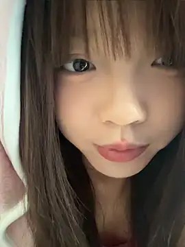 Youbaby-Love - 有家人不敢用小粉哥哥帮忙脱掉上衣2分钟