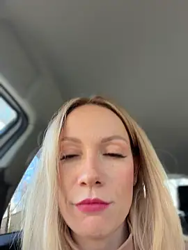 LavenderHot - Fingering pussy