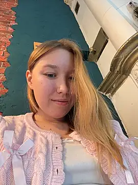 -NaughtyAngel- - TOUCH PUSSY UNDER TABLE! VERY RISKY