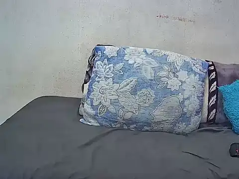Feathergal69_ - show color panty