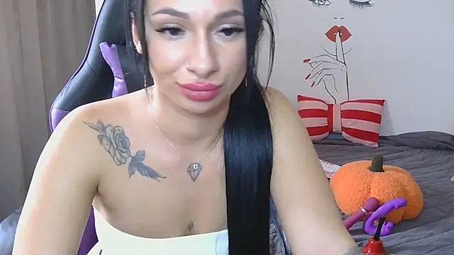 Beea18 - masturbation with a dildo