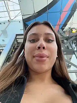 Jucie_Boom - RISKY BOOB FLASH IN MALL😱🥵