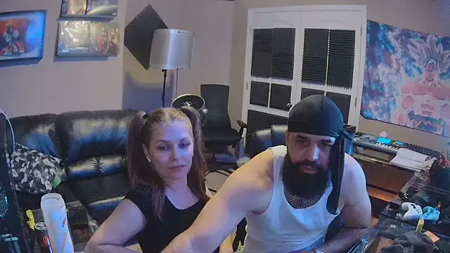 BigDaddyFreakyFrog - Outfit Change + Strip Tease / Dance