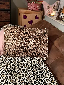 BettyCock - This MILF likes it nasty and dirty Daddy